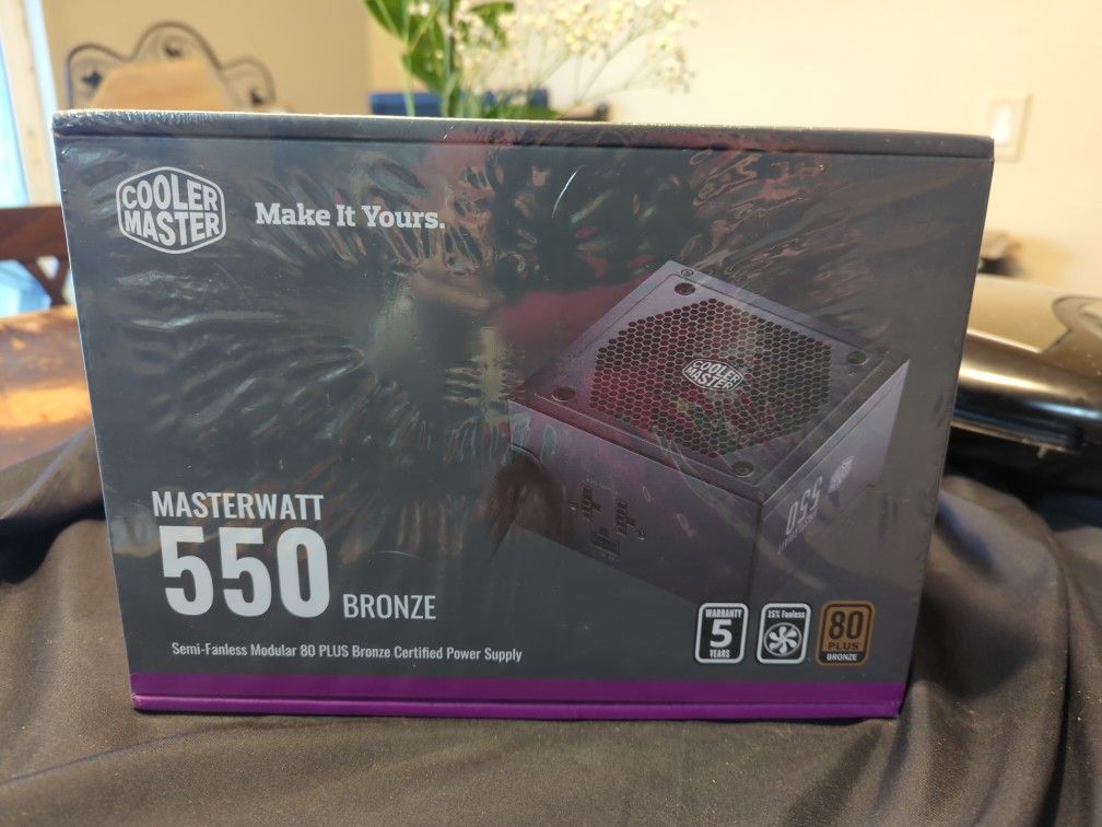 MASTERWATT 550 Semifanless Modular Power Supply