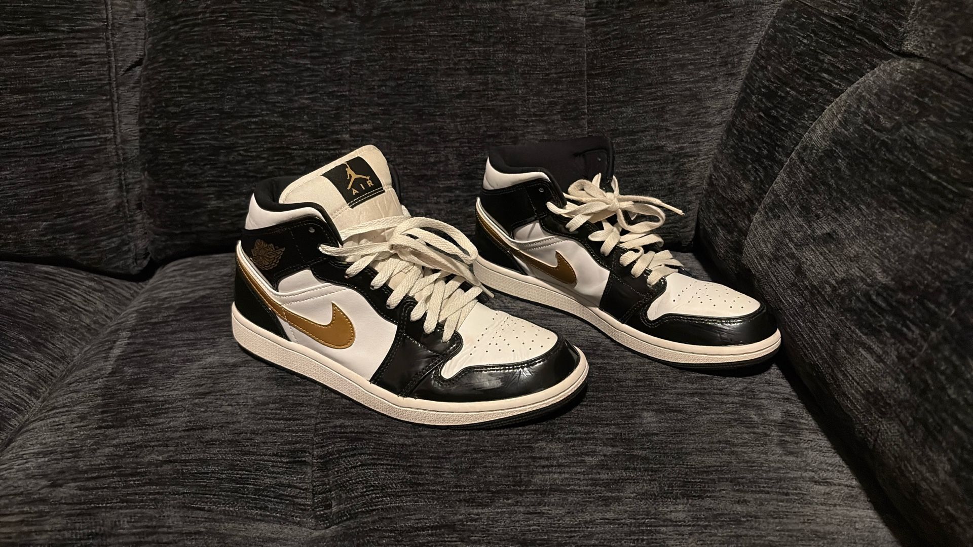 Jordan 1 Mid’s