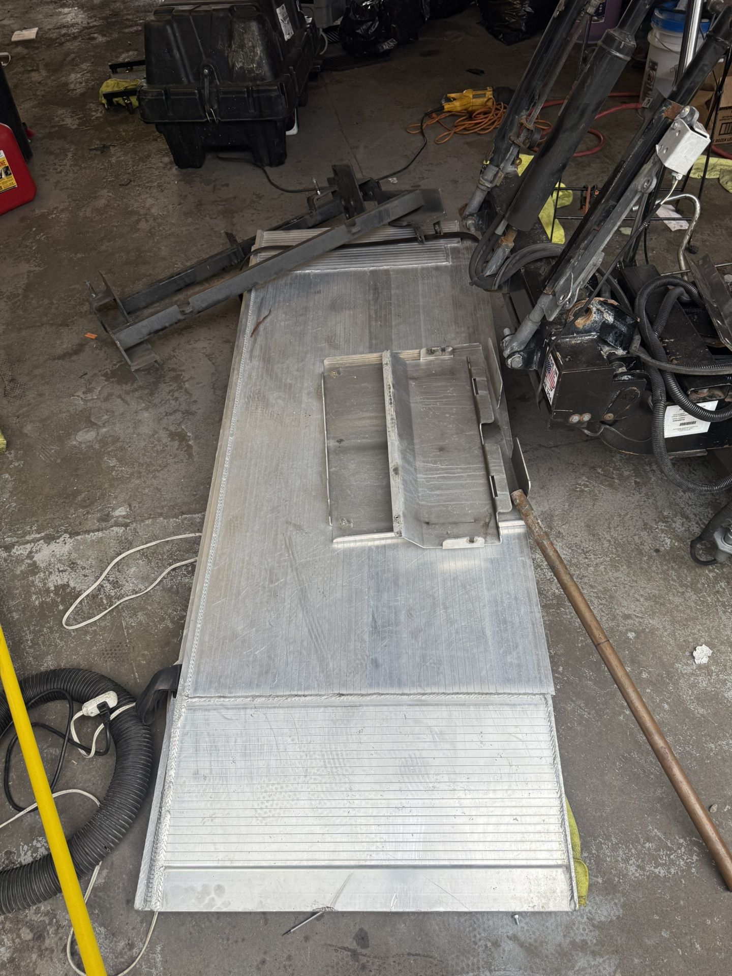 Liftgate