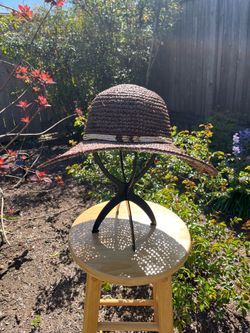Sun Hat PETERGRIMM & Sunglasses FOSTER GRANT