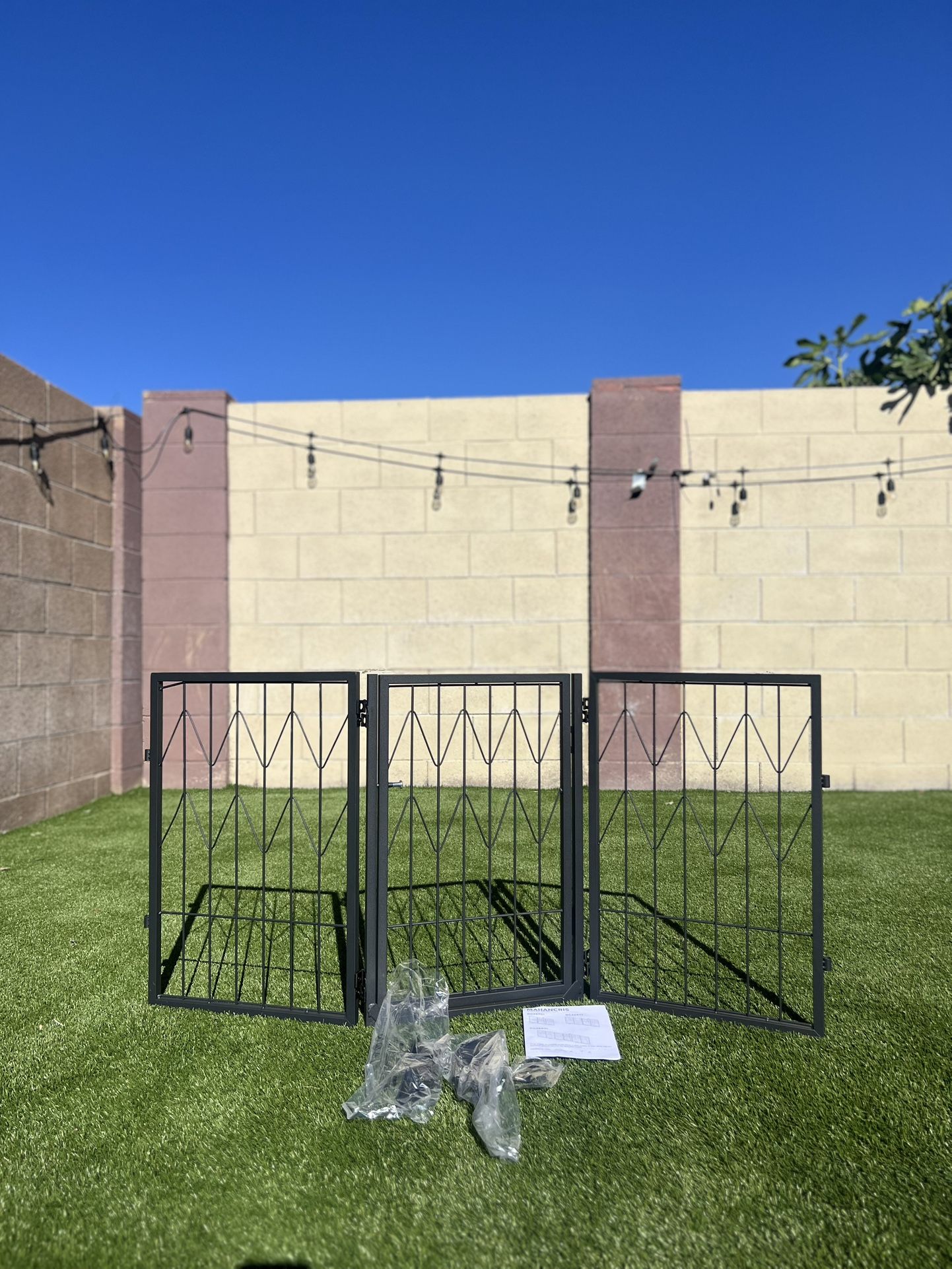 3 Panel Freestanding Pet Gate (35th Ave & Bell Rd)