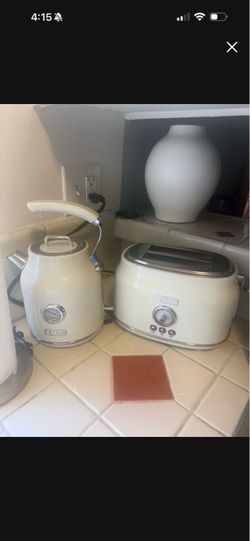 Haden Toaster and electric kettle