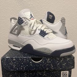 Jordan 4 Midnight Navy Size 9