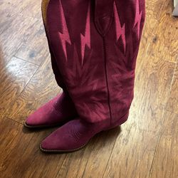 Dingos Women's Thunder Road Fuchsia Pink Suede Snip Toe Boots