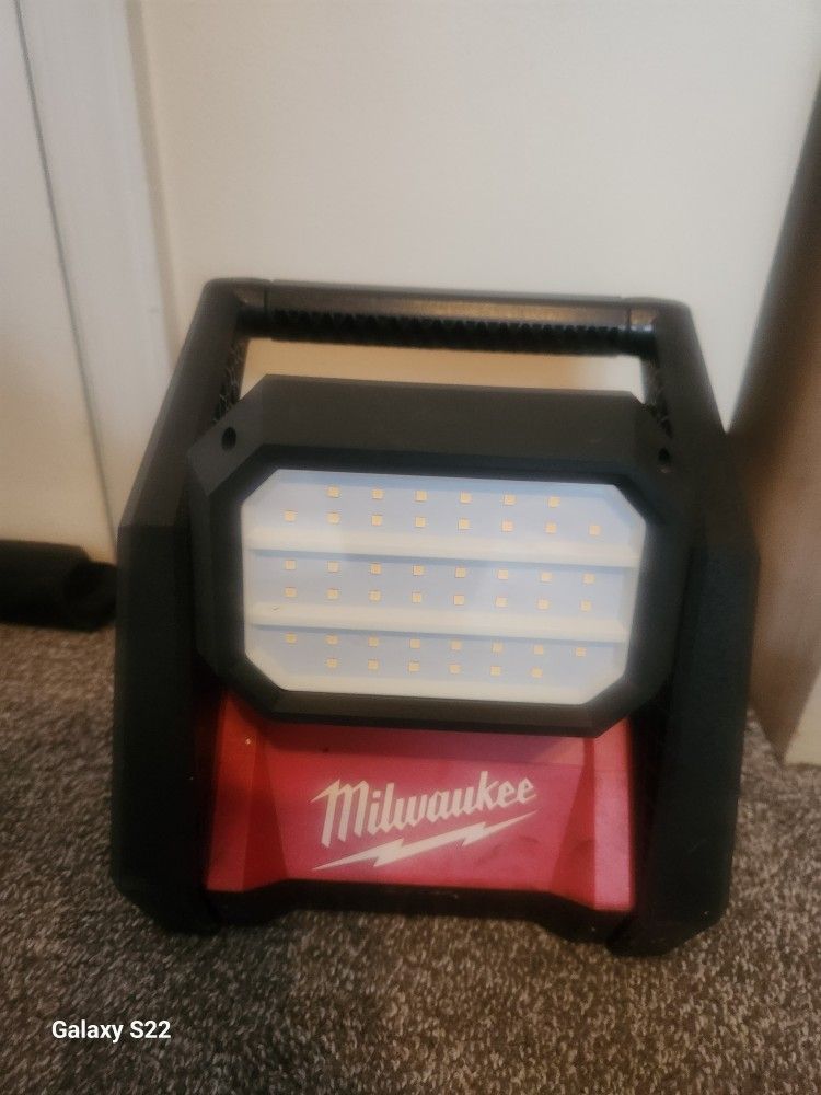 Milwaukee M18 FUEL Work Light