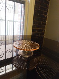 Pink glass riser/stand for plants/bowls/pastries/displays