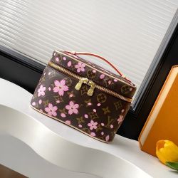 Brown x Murakami Cherry Blossom Vanity Case  Size：20×13.5×12cm