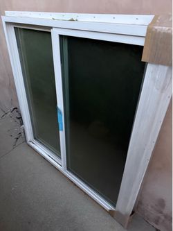 Milgard window size 4 x 4, new construction,￼