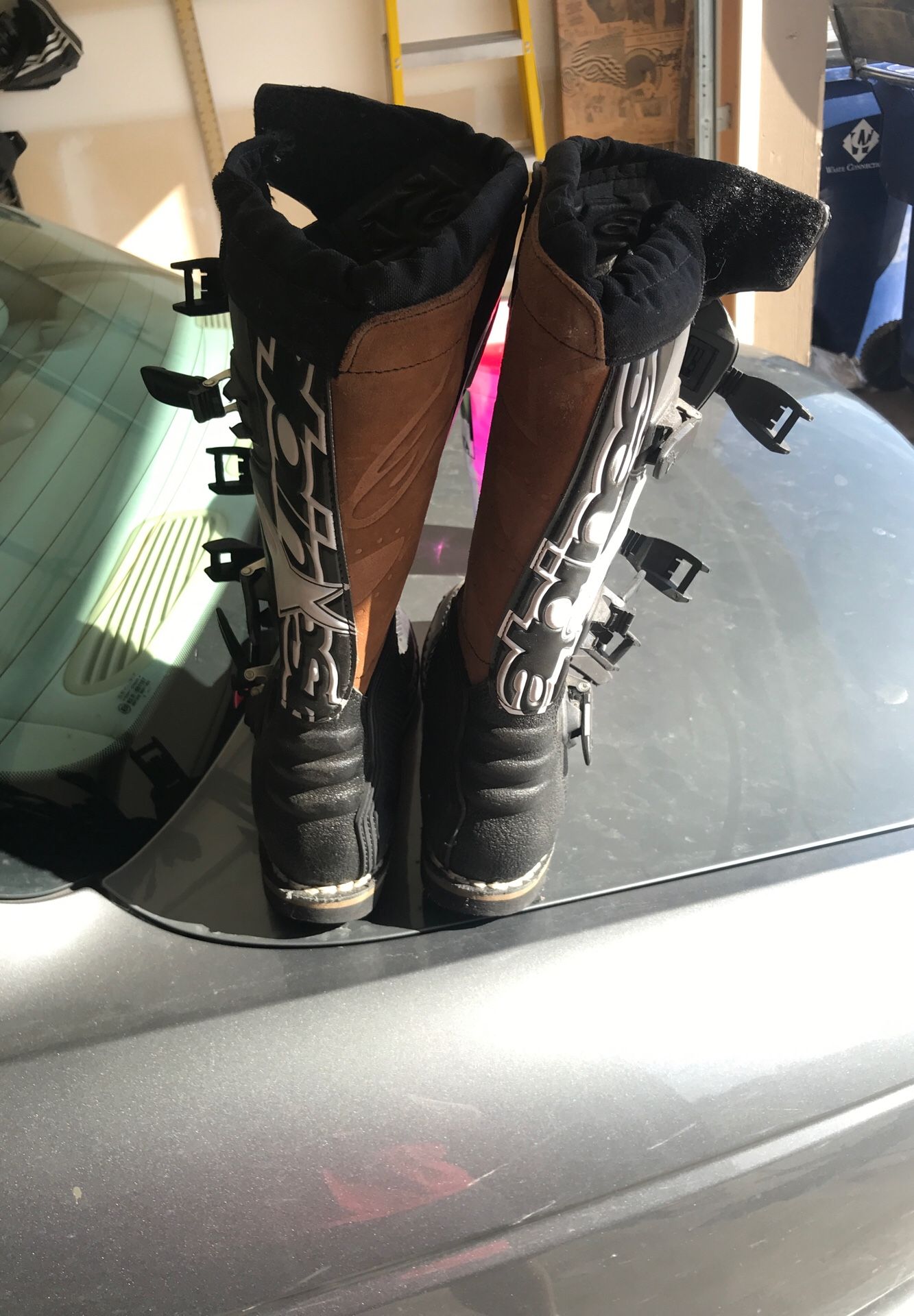 Motocross Boots. Brand new Alpine Star size 7 motocross boots. Mint condition.