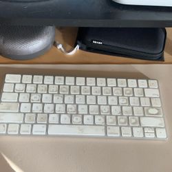 Apple Keyboard $20 OBO