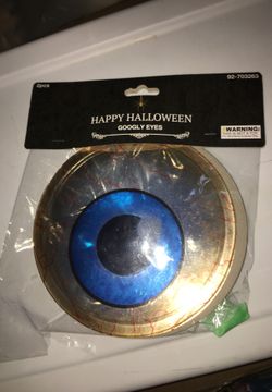 Extra large set of googly eyes Decoration. Asking five dollars. thank you