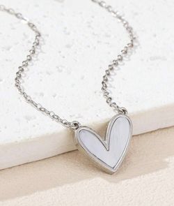 Silver Heart She’ll Necklace