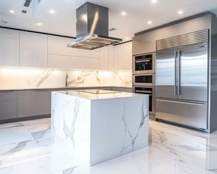 Custom Kitchen Cabinets