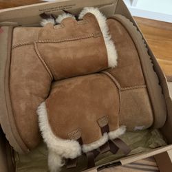 UGG SIZE 6 Y