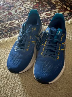 ASICS gel kyano 32 size 10 wide