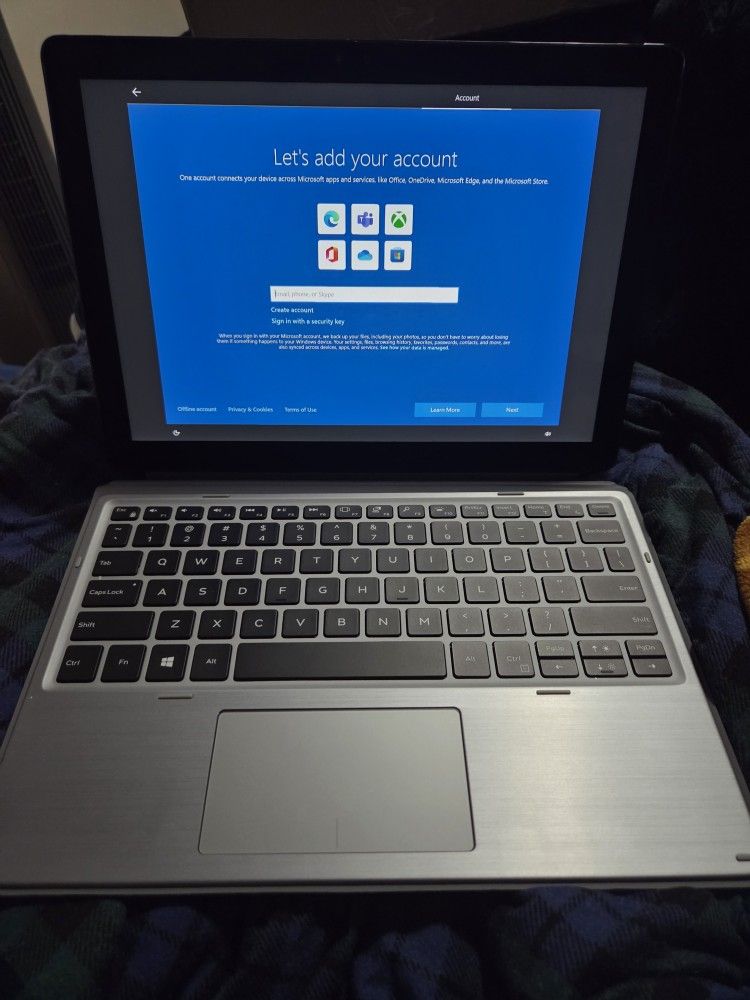 Dell Latitude 7210 2-in-1 Business Laptop