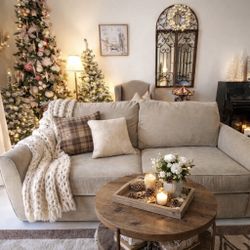 ✨ Beautiful Beige Sofa – Delivery available 