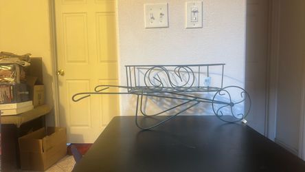 Metal Wire Wheelbarrow Plant Stand