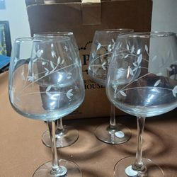 Princess moderna wine glasses (4 ) New !!!
