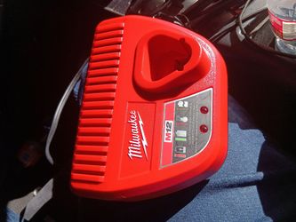 Milwaukee M12charger
