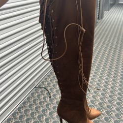 brand new heels never worn size 6