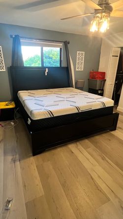 King Platform Bed