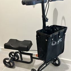 Knee scooter / Walker