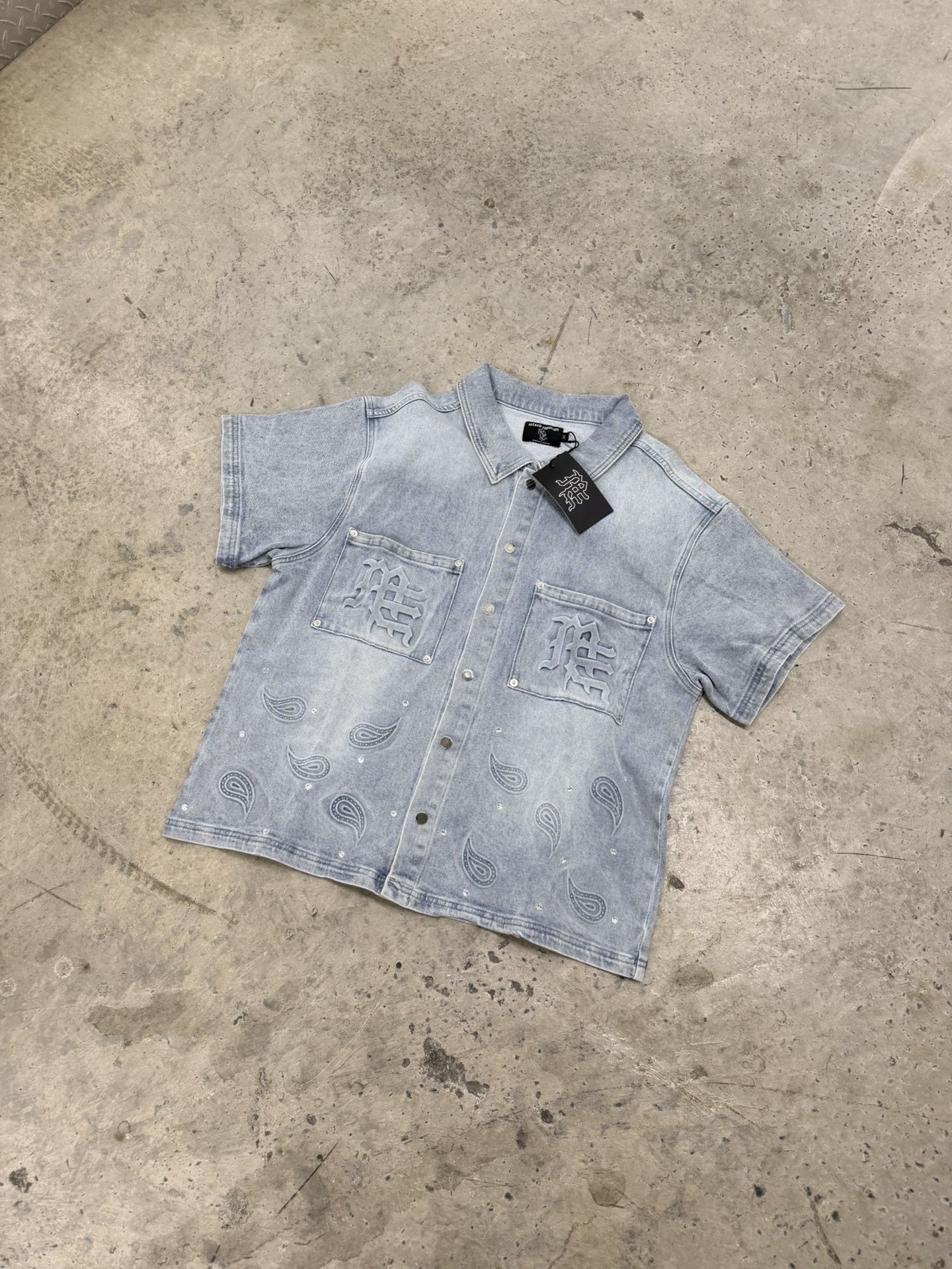 Mixed Emotions Denim Jacket SZ Meduim 100% Authentic