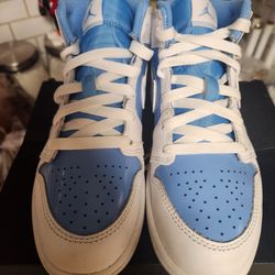 JORDAN 1 (SIZE 3 YOUTH)white With Patent Leather Baby Blue