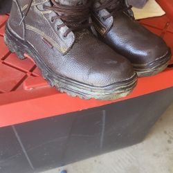 Men steel toe work boots worn twice super comfortable size 13