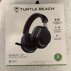 Turtle Beach Stealth 700 Wireless Gaming Headset (Xbox/PC/PS)