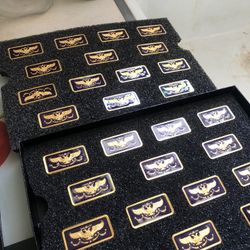 Franklin Mint, Imperial Dominoes by House of Fabergé. Set has 28 individually minted dominoes in 22K gold plate with blue guilloche enamel featuring t