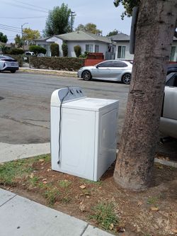 Curb Alert .--- FREE--- Dryer