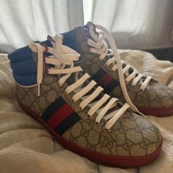 Gucci Shoes 