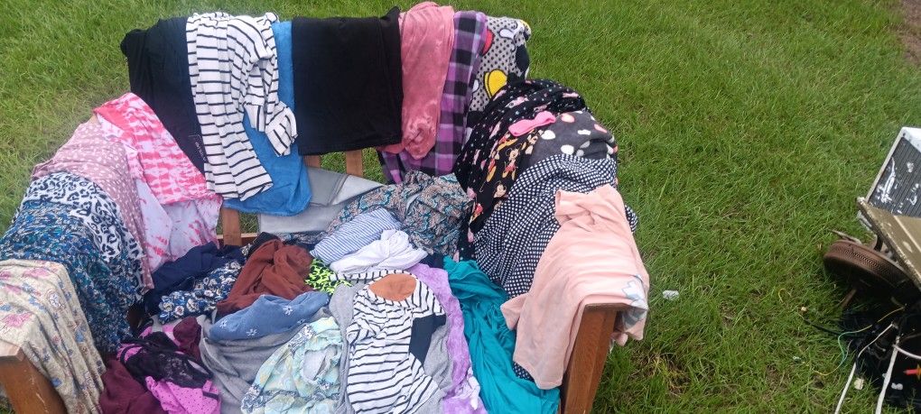 Bundle Of PLUS SIZE WOMENS CLOTHING LOT