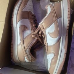 Nike Dunks 