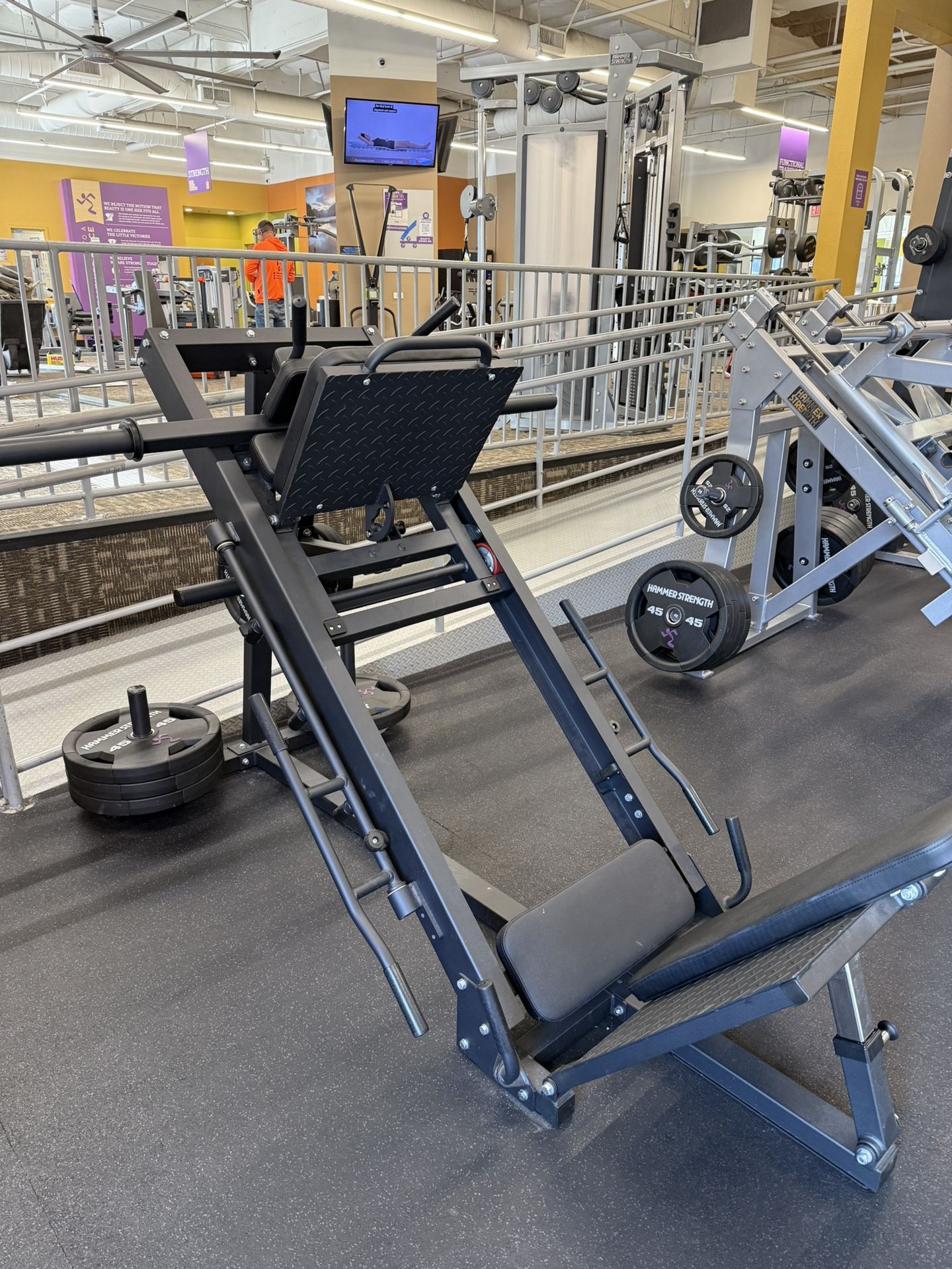 Titan Fitness Hack Squat/leg Press