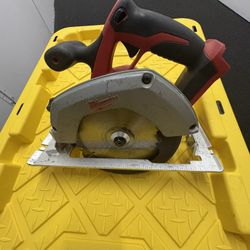 Milwaukee M18 Cordless Circular Saw