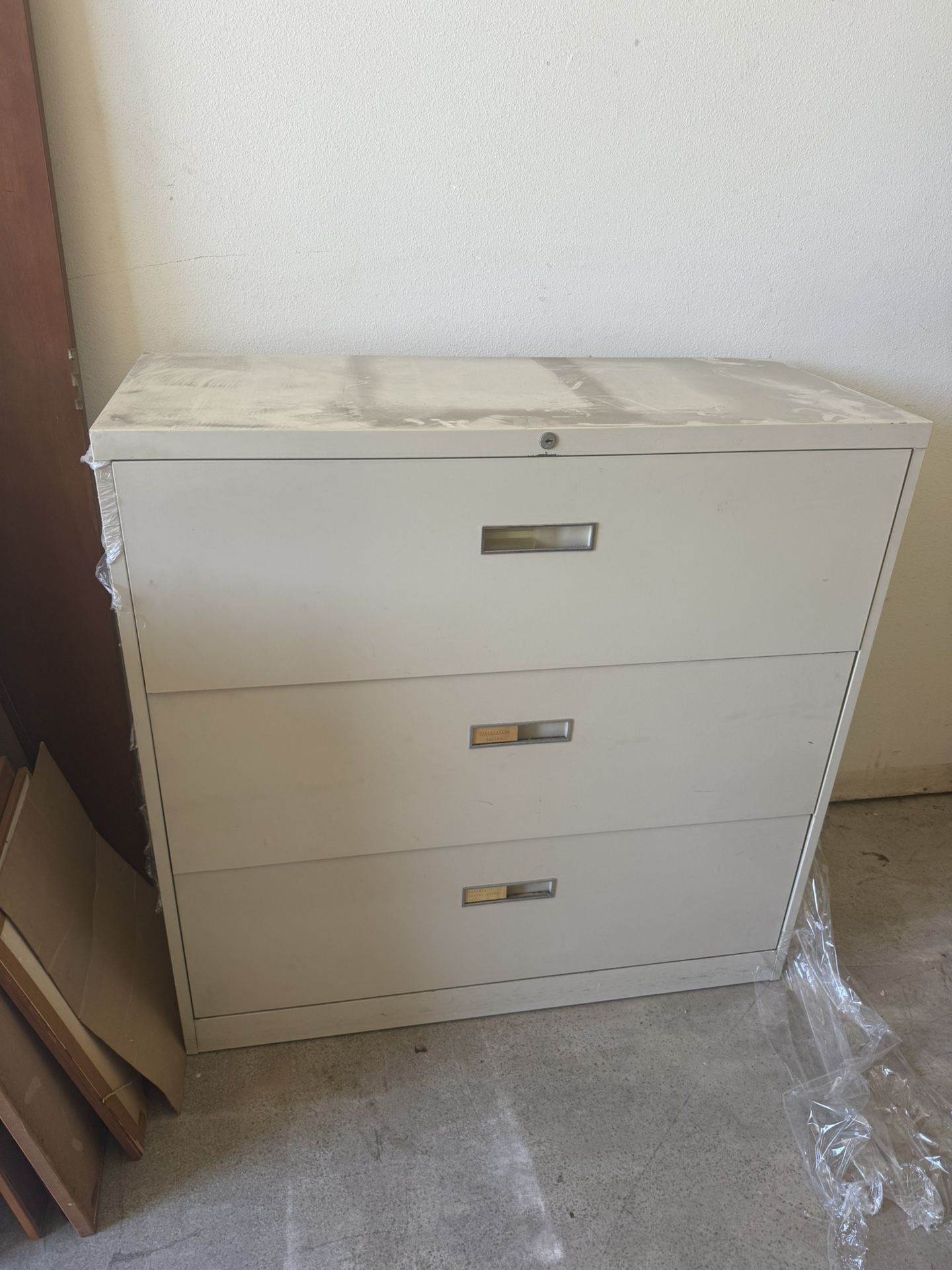 File Cabinet (3 Drawer)