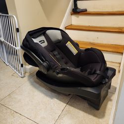 Evenflo Infant Rear Facing Car Seat