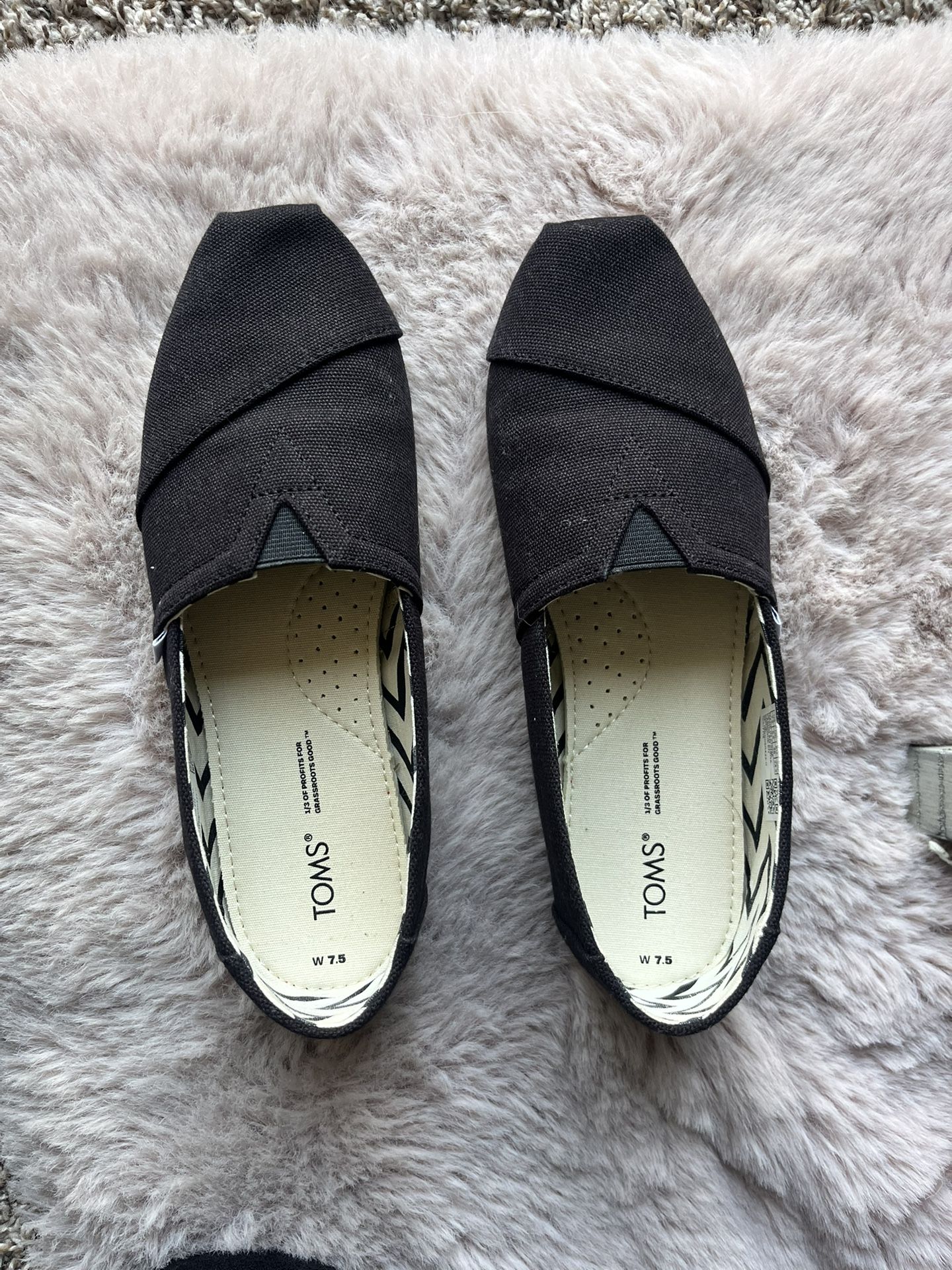 Black Toms Shoes - Like New! Worn Once