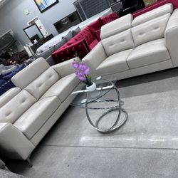 Modern Living Room Set With Adjustable Headrest 