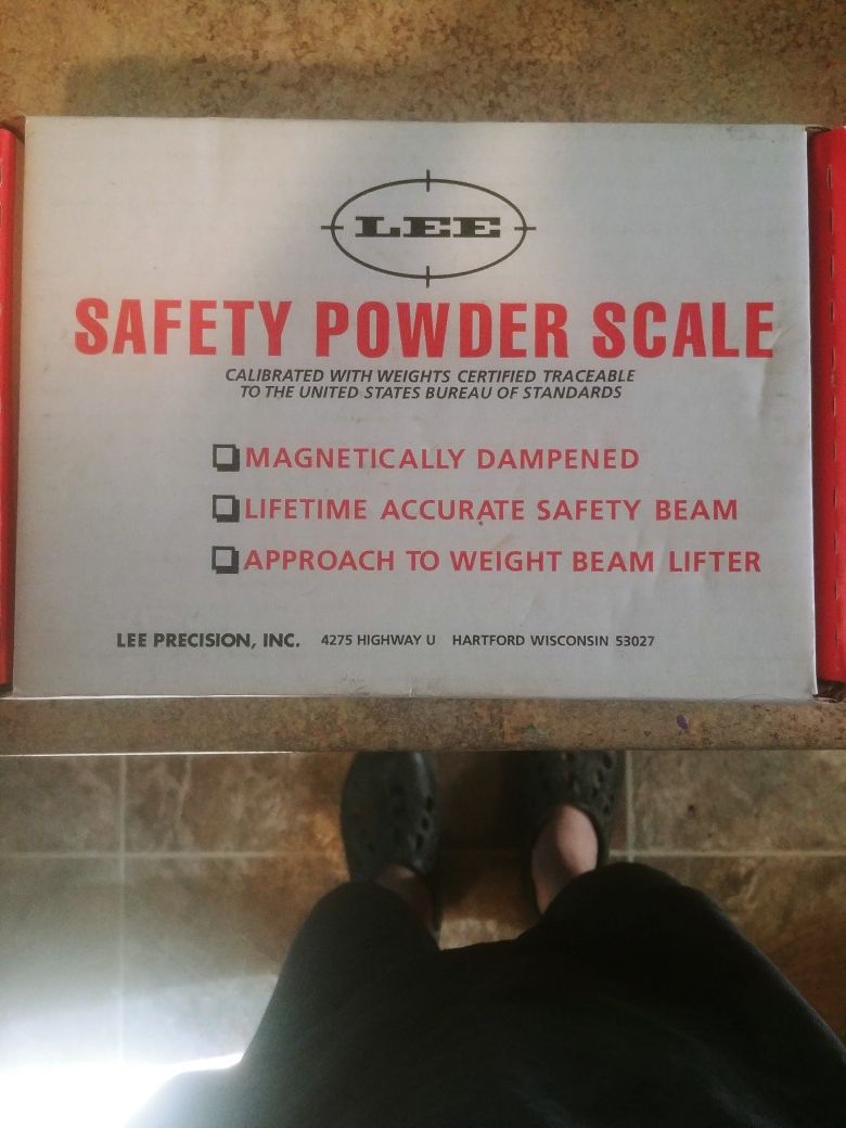 Lee powder scale