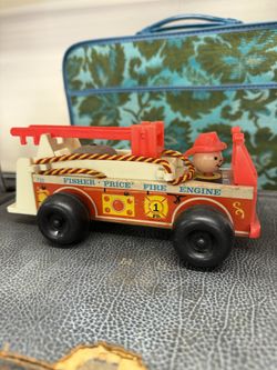Vintage Fisher Price Little People 1968 Fire Engine 720 Truck