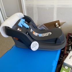 New UPPAbaby Mesa V2 Car Seat Base – Unused!