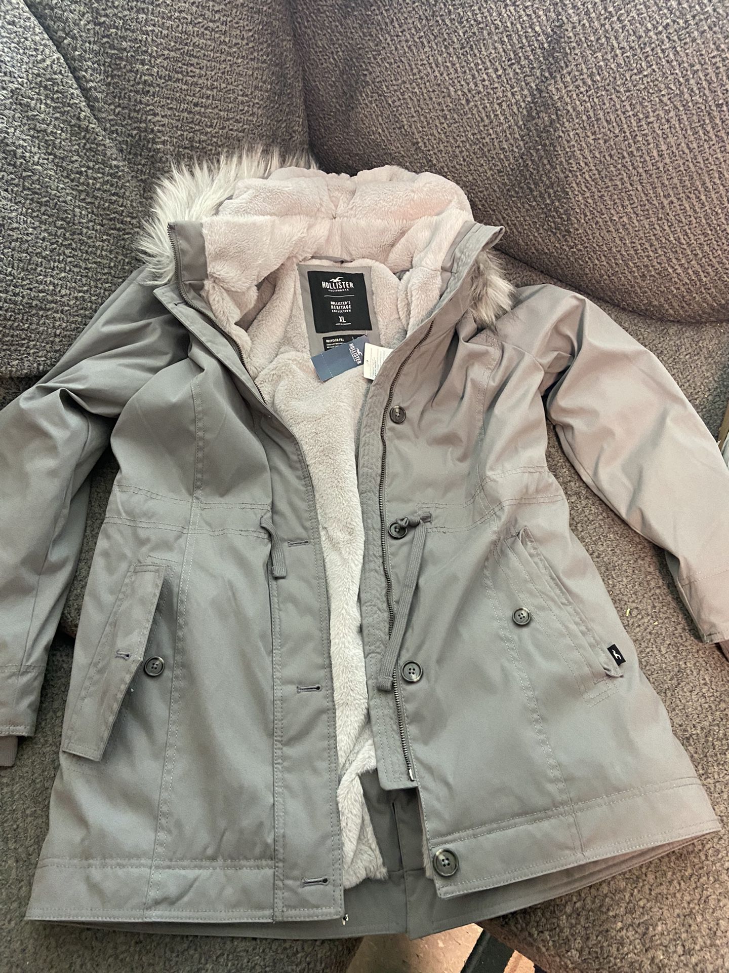 HOLLISTER HERITAGE COLLECTION COAT SIZE SMALL