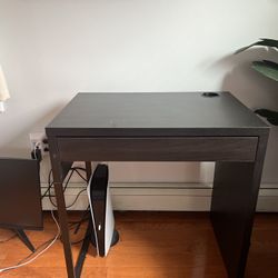 Make Up Desk