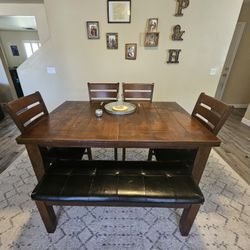 Dining Table Set