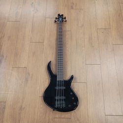 Tobias 4 string Bass