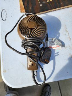 Vidal Slssoon Hair Dryer 5$